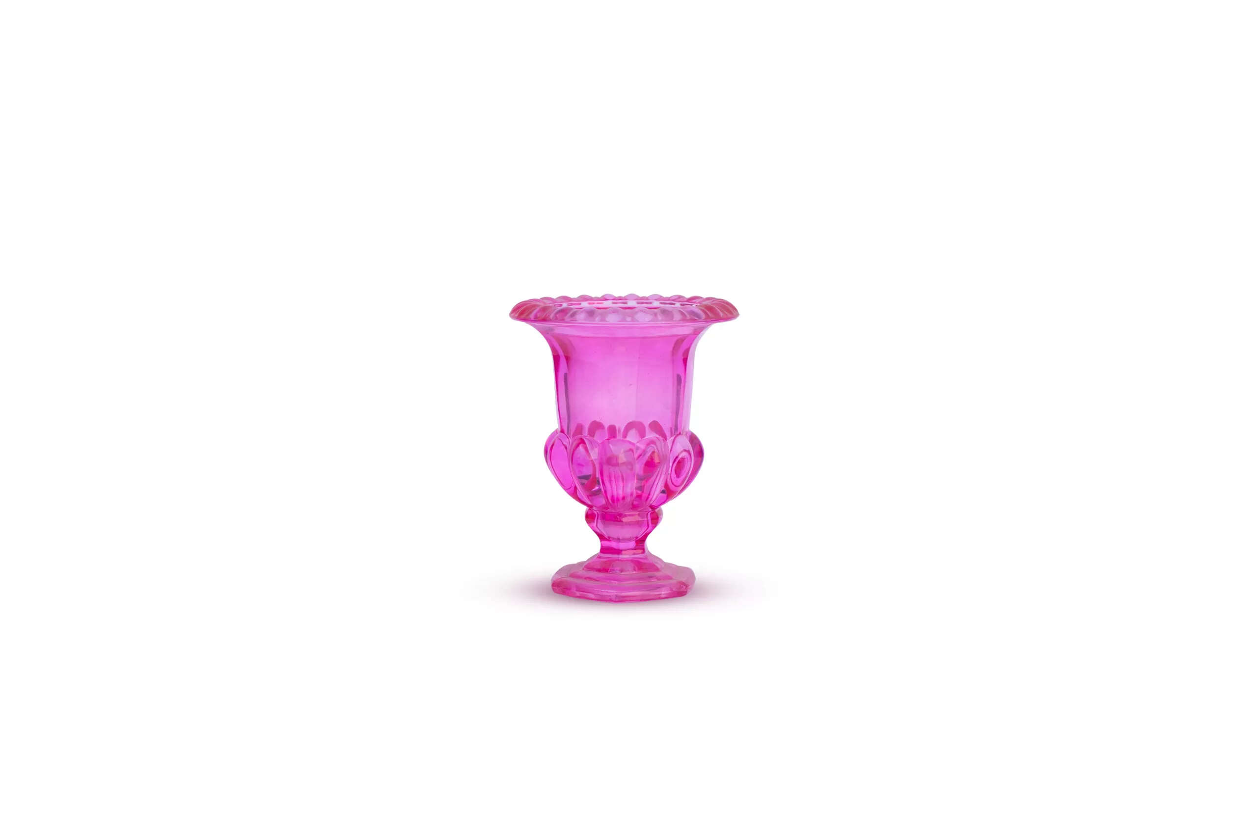 Copa de vidrio rosado