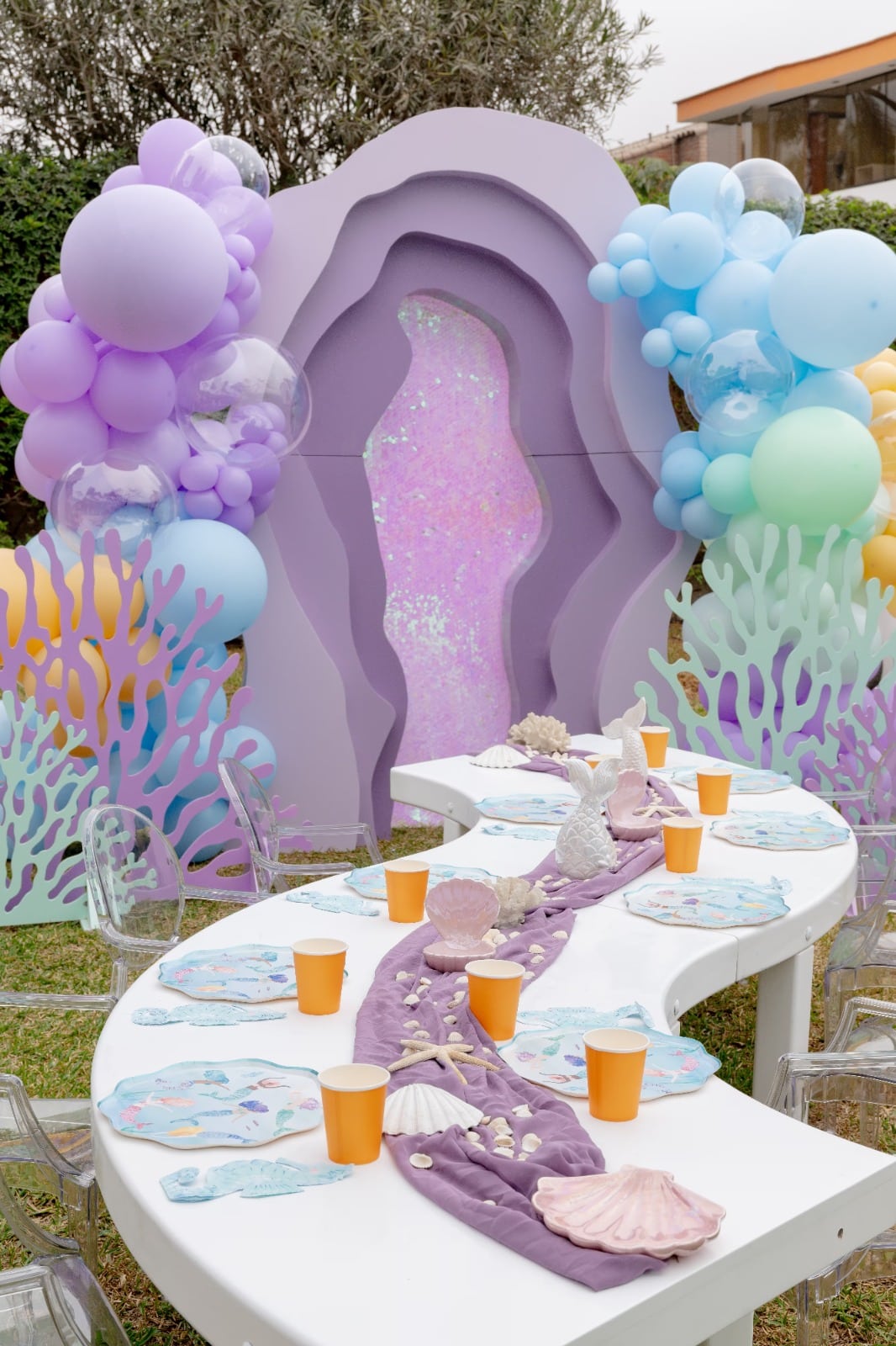 Mobiliario y menaje en alquiler para eventos · Blossom Rentals Lima